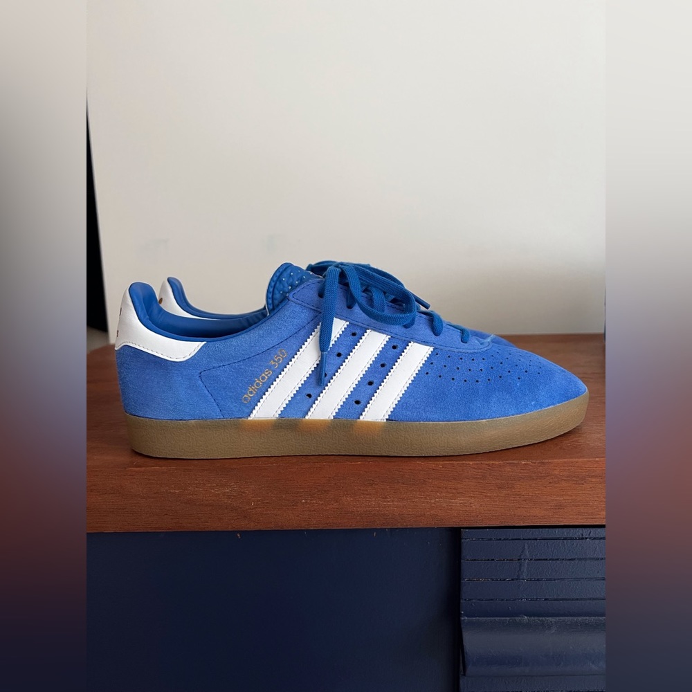 Adidas Originals 350 in Blue suede with White Stripes